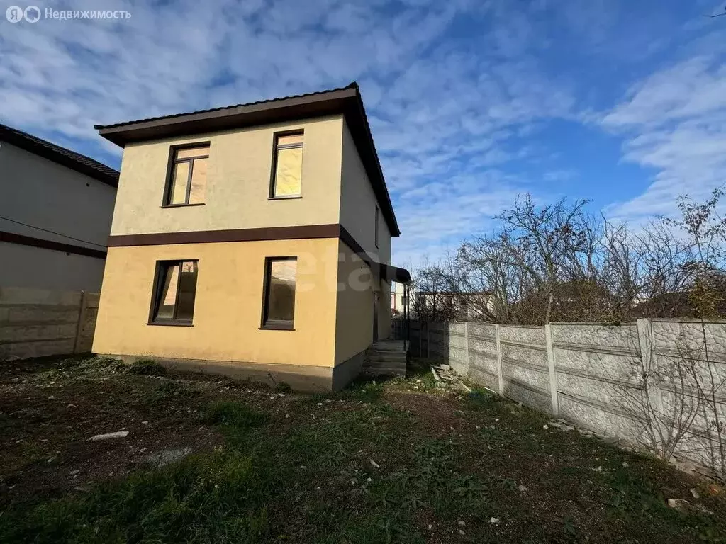 Дом в село Мирное, Красная улица (130 м) - Фото 0