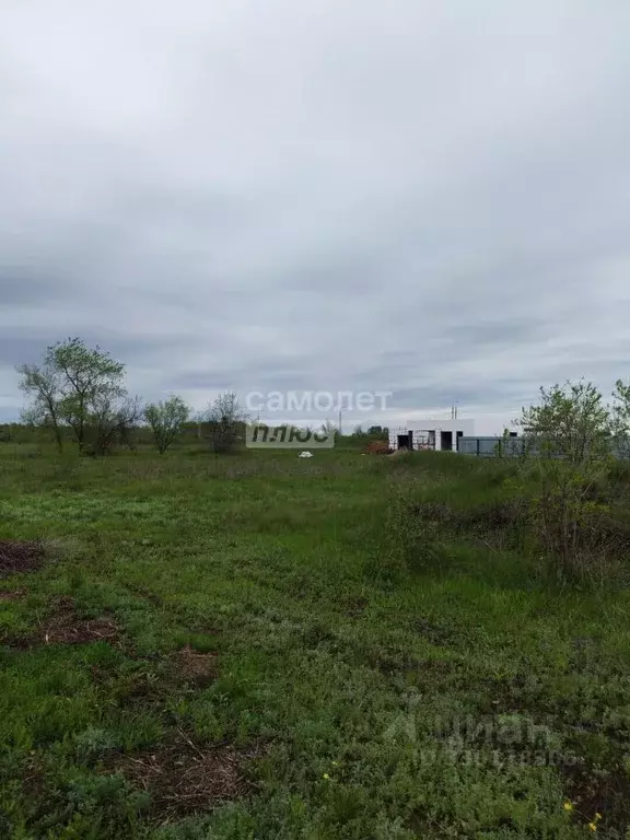 Участок в Саратовская область, Энгельс Осенняя ул. (9.11 сот.) - Фото 1