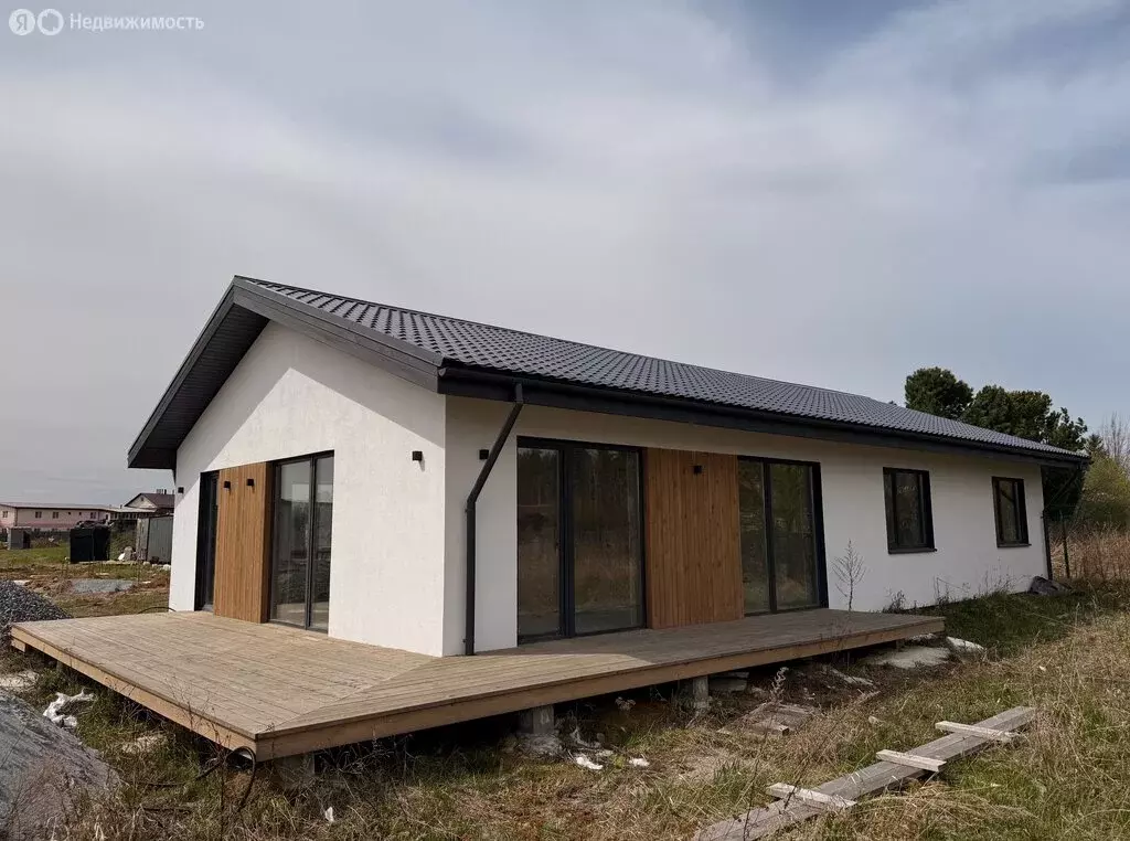 Дом в Свердловская область, Белоярский муниципальный округ, посёлок ... - Фото 1