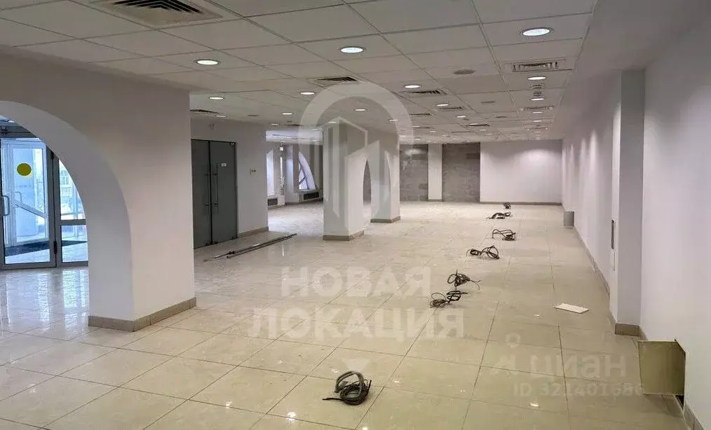 Помещение свободного назначения в Омская область, Омск ул. 10 лет ... - Фото 1