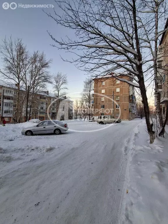 1-комнатная квартира: Губаха, улица Дегтярёва, 8 (33.2 м) - Фото 1