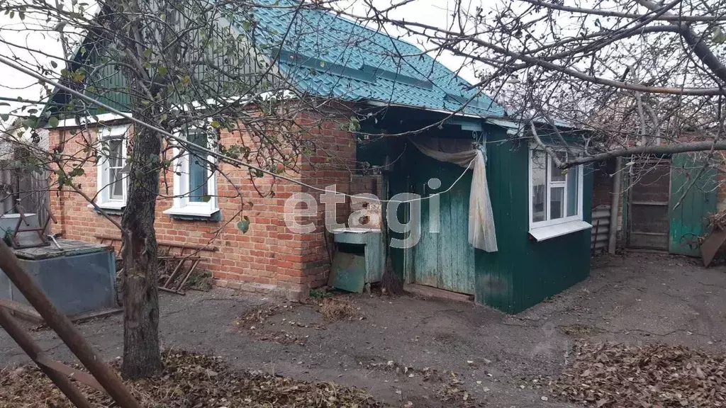 Дом в Белгородская область, Валуйский городской округ, Уразово рп ул. ... - Фото 1