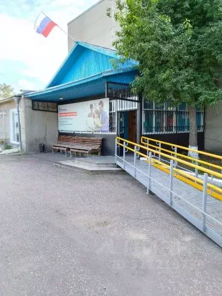 Помещение свободного назначения в Омская область, Крутинка рп ул. ... - Фото 0