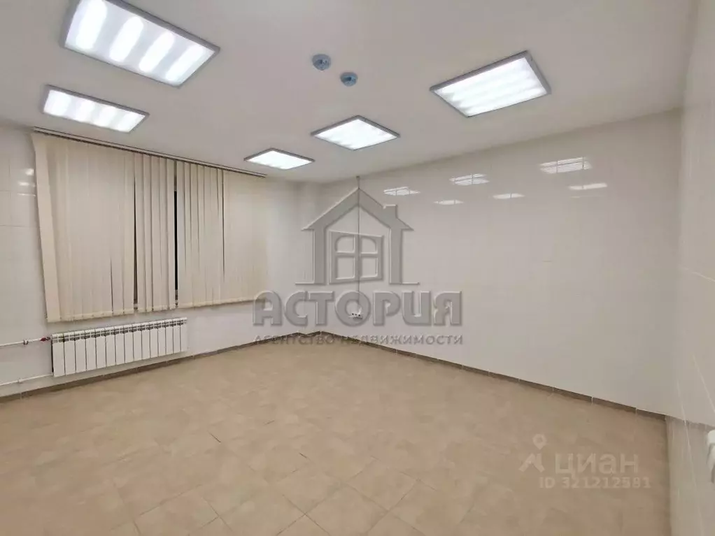 Помещение свободного назначения в Красноярский край, Красноярск ул. ... - Фото 0