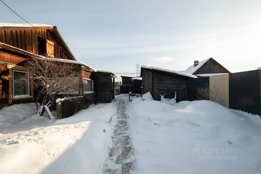 Дом в Иркутская область, Шелеховский район, с. Шаманка Советская ул. ... - Фото 1