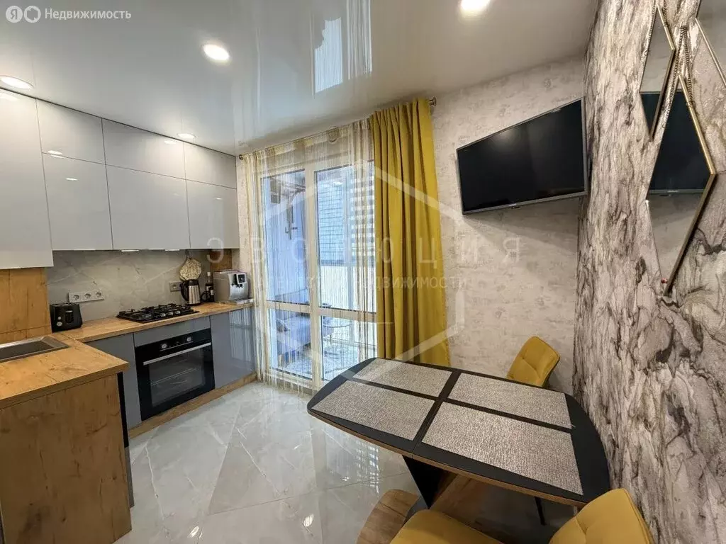 1-комнатная квартира: Калининград, улица Левитана, 65к1 (37 м) - Фото 0