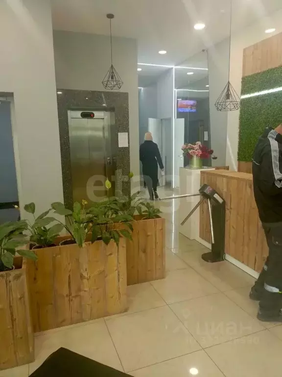 Офис в Тюменская область, Тюмень ул. Кирова, 40/38 (91 м) - Фото 1