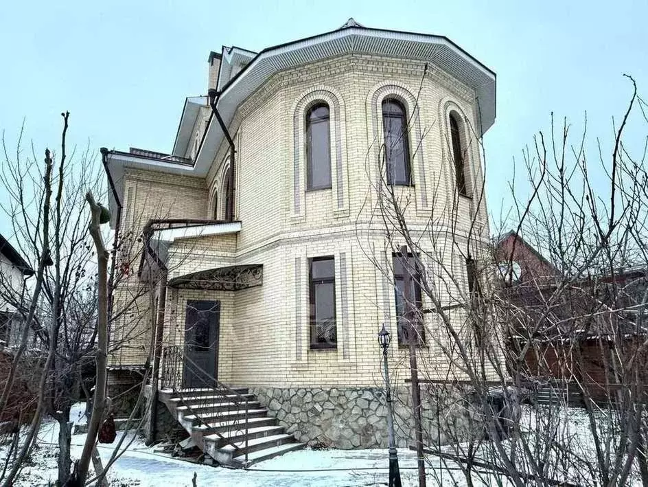 Дом в Ставропольский край, Пятигорск городской округ, пос. ... - Фото 1