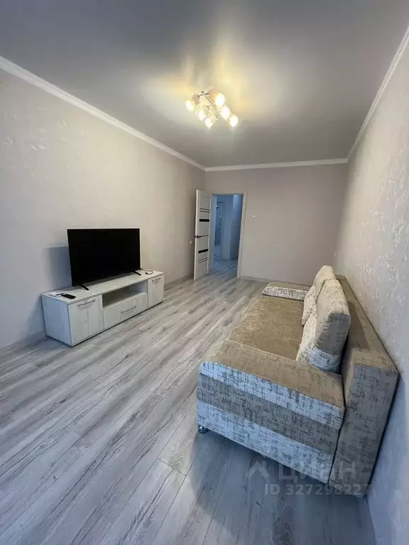 2-к кв. Ставропольский край, Ставрополь просп. Российский, 17к1 (65.0 ... - Фото 1