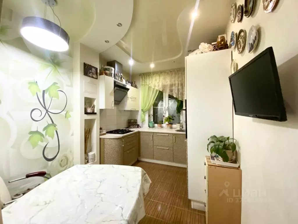 3-к кв. Астраханская область, Астрахань ул. Баумана, 13к2 (72.1 м) - Фото 2