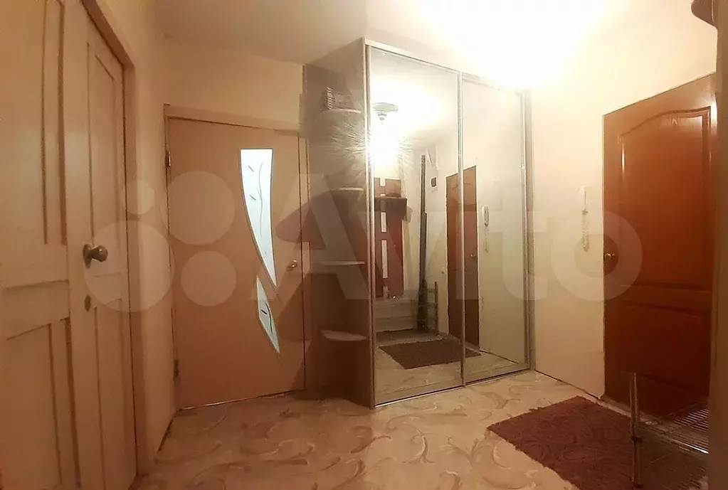 Комната 10 м в 4-к., 1/5 эт. - Фото 0