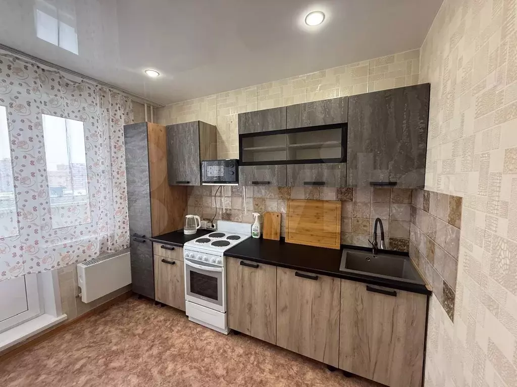 5-к. квартира, 40 м, 2/16 эт. - Фото 0