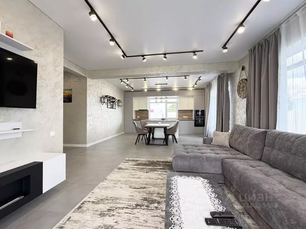 Коттедж в Ленинградская область, Ломоносовский район, Ропшинское ... - Фото 1