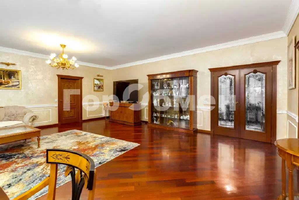 Продается 4-комнатная квартира - Фото 1