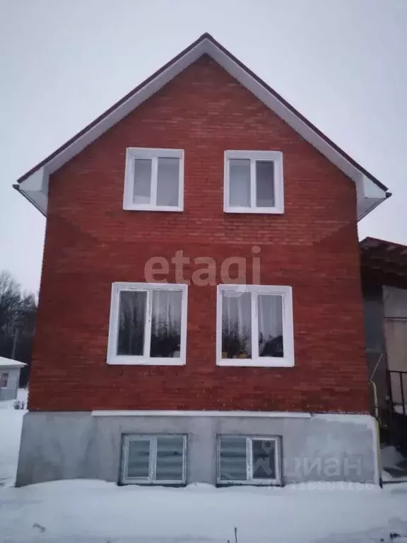 Дом в Башкортостан, Иглинский район, Акбердинский сельсовет, с. ... - Фото 2