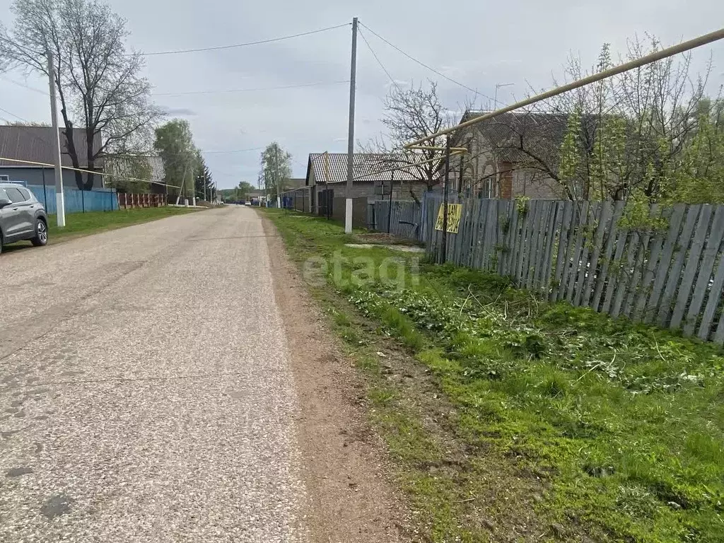 Участок в Башкортостан, Стерлитамакский район, с. Буриказганово  ... - Фото 1