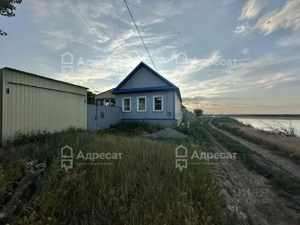 Дом в Волгоградская область, Светлый Яр рп ул. Набережная (78 м) - Фото 0