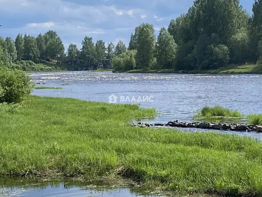 Участок в Карелия, Прионежский район, Шуйское с/пос, д. Бесовец, д. ... - Фото 1