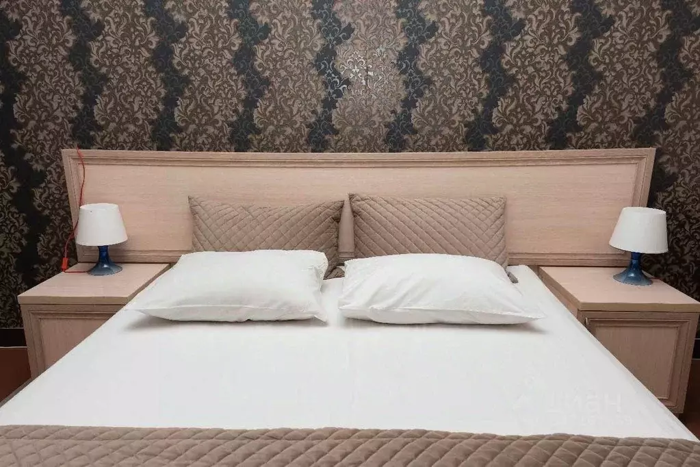 Комната Нижегородская область, Нижний Новгород ул. Страж Революции, 33 ... - Фото 1