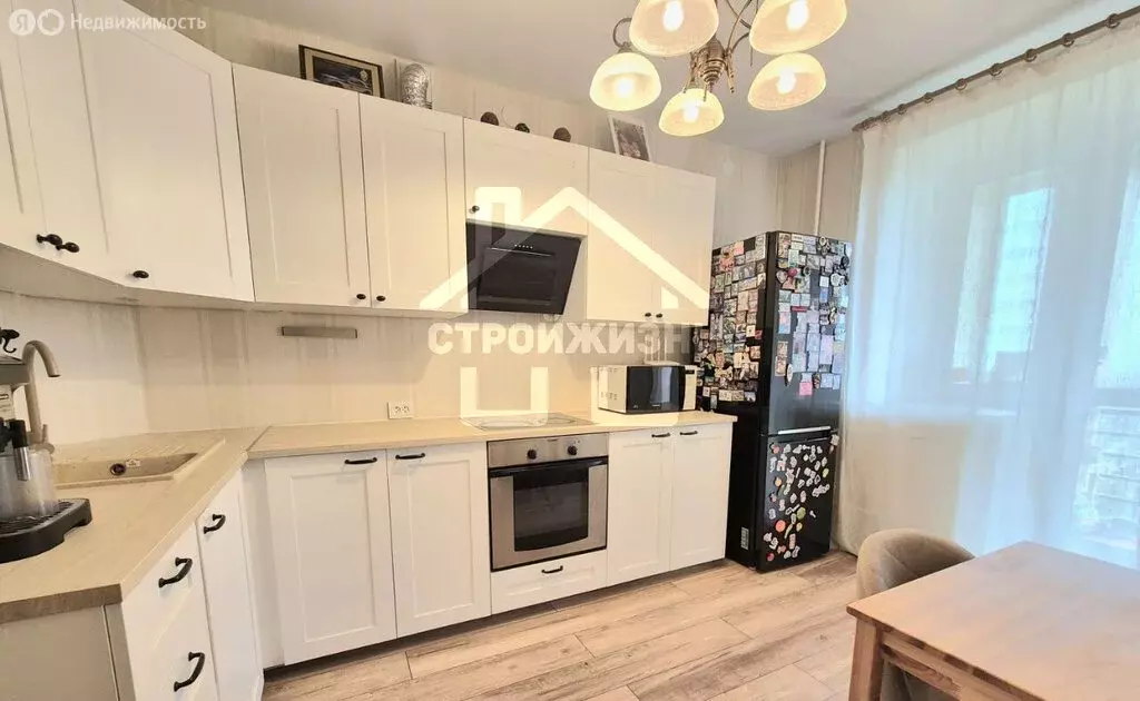 2-комнатная квартира: Екатеринбург, улица Начдива Онуфриева, 10 (66.4 ... - Фото 1