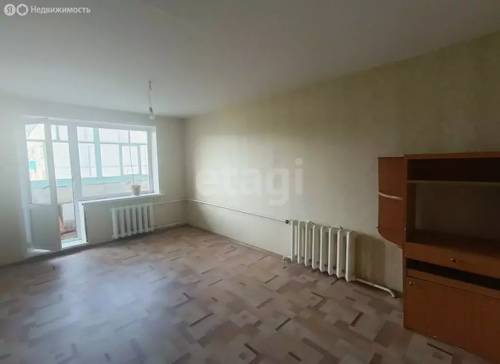 3-комнатная квартира: село Уральский, Садовая улица, 4 (64.1 м) - Фото 1