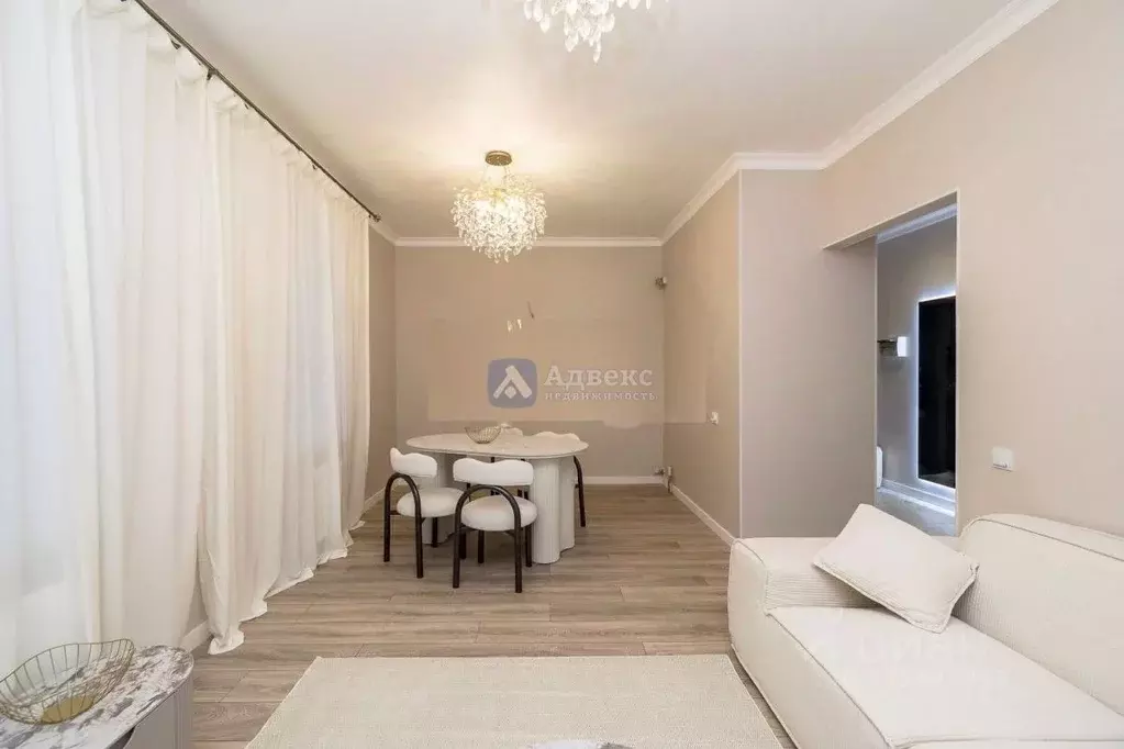 2-к кв. Тюменская область, Тюмень ул. Краснооктябрьская, 6 (61.4 м) - Фото 1