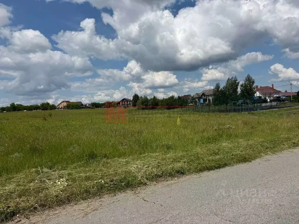Участок в Белгородская область, Старый Оскол пер. 6-й Рождественский, ... - Фото 1