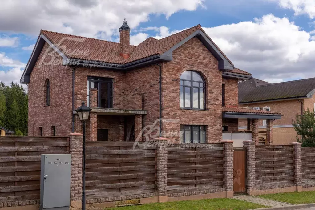 Дом в Москва Никольские Озера кп, аллея Березовая (290 м) - Фото 1