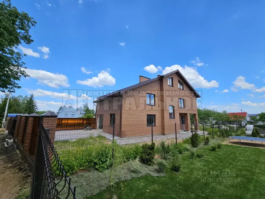 Дом в Смоленская область, Смоленск пос. Одинцово, 96 (600 м) - Фото 1