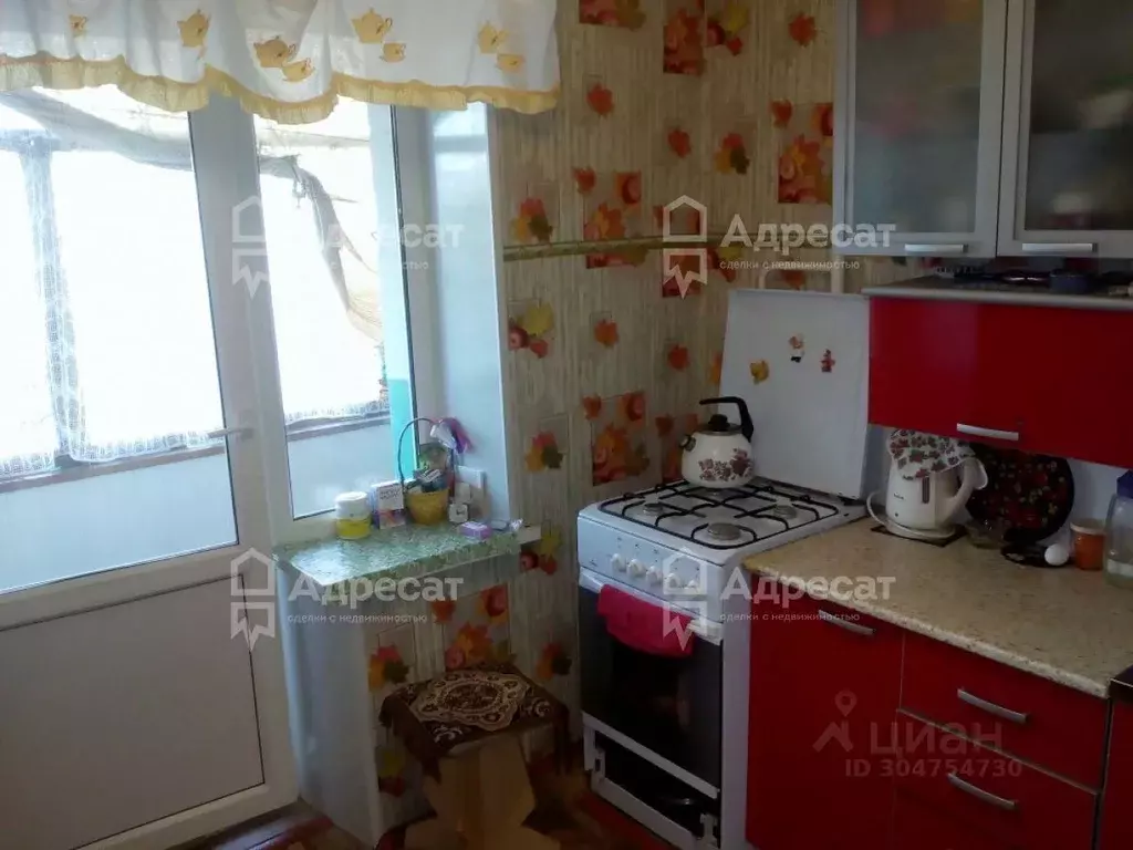 3-к кв. Волгоградская область, Волгоград Удмуртская ул., 103 (57.8 м) - Фото 0