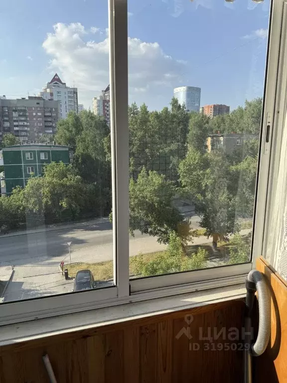 2-к кв. Новосибирская область, Новосибирск ул. Кропоткина, 104 (47.0 ... - Фото 0