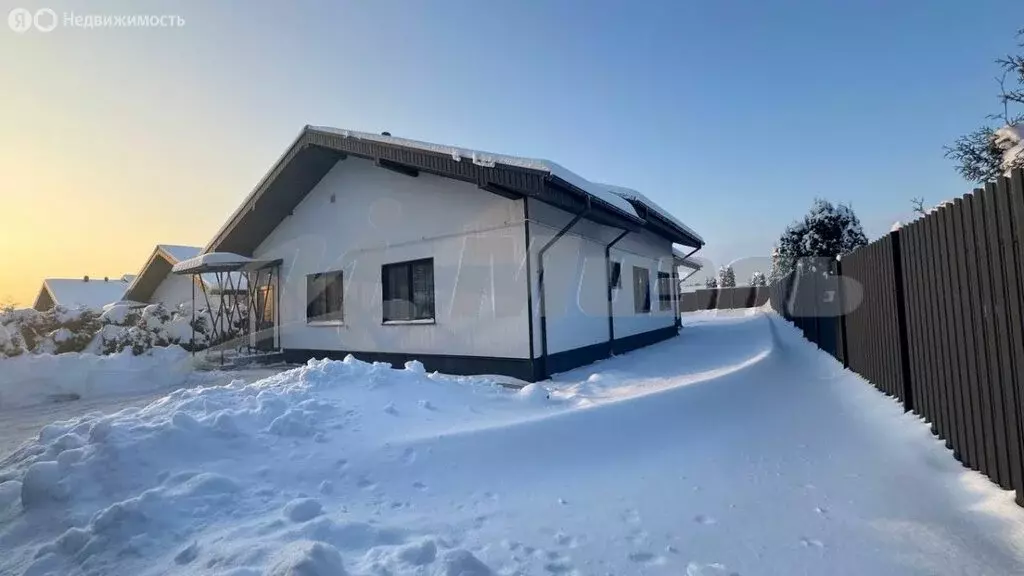 Дом в Калужская область, Жуковский муниципальный округ, деревня ... - Фото 1