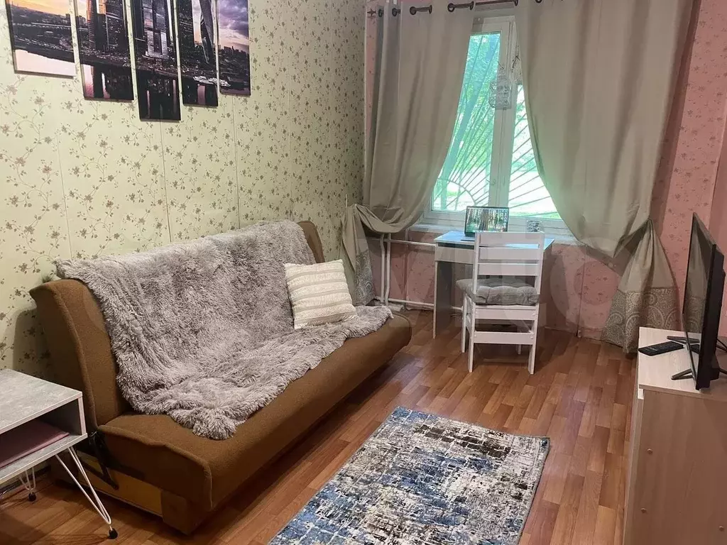 Комната 14 м в 3-к., 1/5 эт. - Фото 0