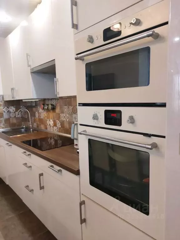 3-к кв. Свердловская область, Екатеринбург ул. Уральская, 75 (107.0 м) - Фото 2