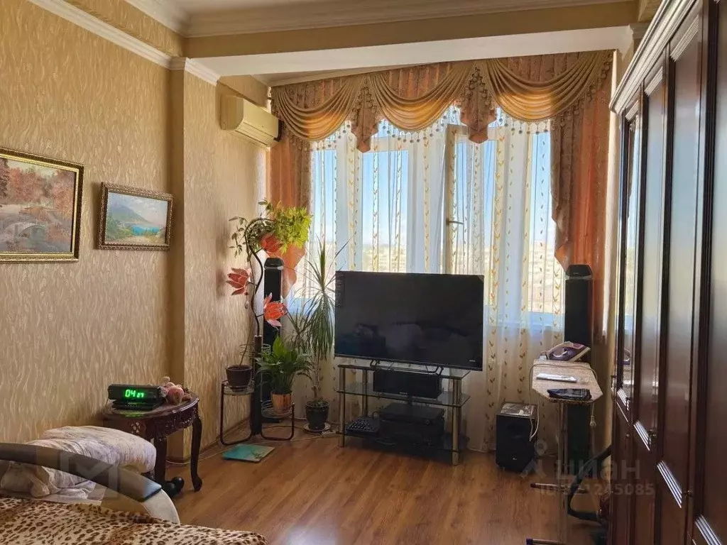 1-к кв. Крым, Симферополь ул. Тренева, 21 (47.0 м) - Фото 0