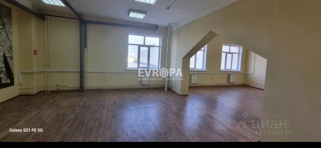 Офис в Ульяновская область, Ульяновск ул. Минаева, 11 (450 м) - Фото 1