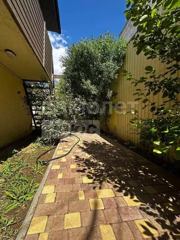 Дом в Крым, Сакский район, с. Штормовое  (100 м) - Фото 2