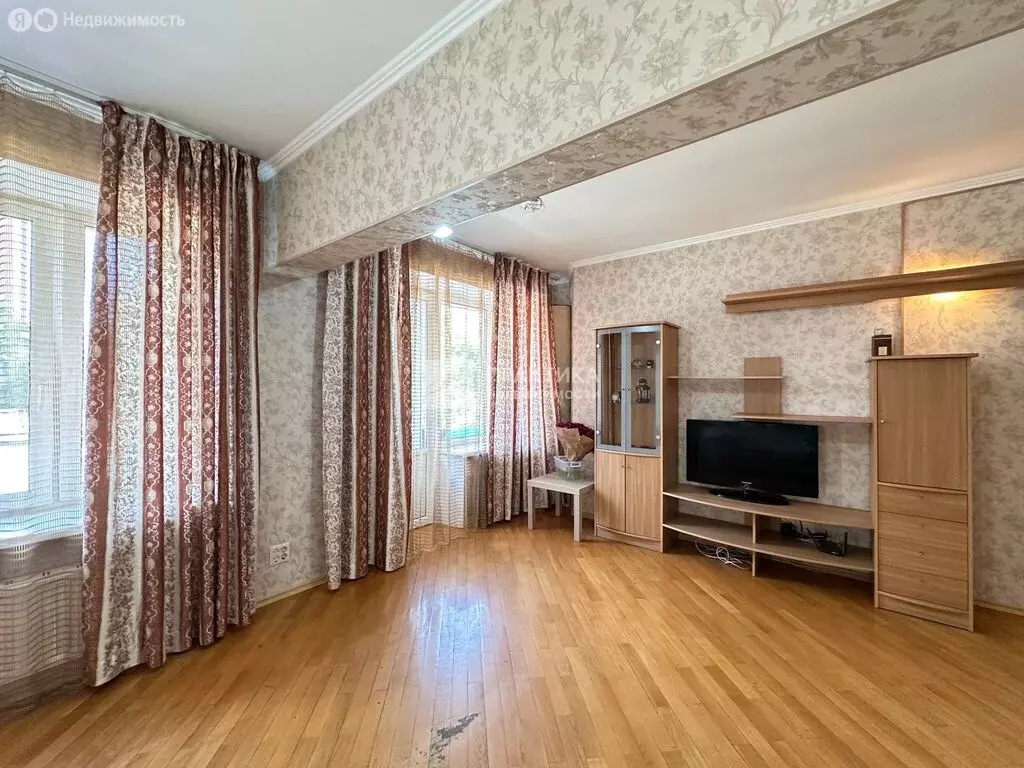 2-комнатная квартира: Москва, бульвар Генерала Карбышева, 8 (75.9 м) - Фото 1