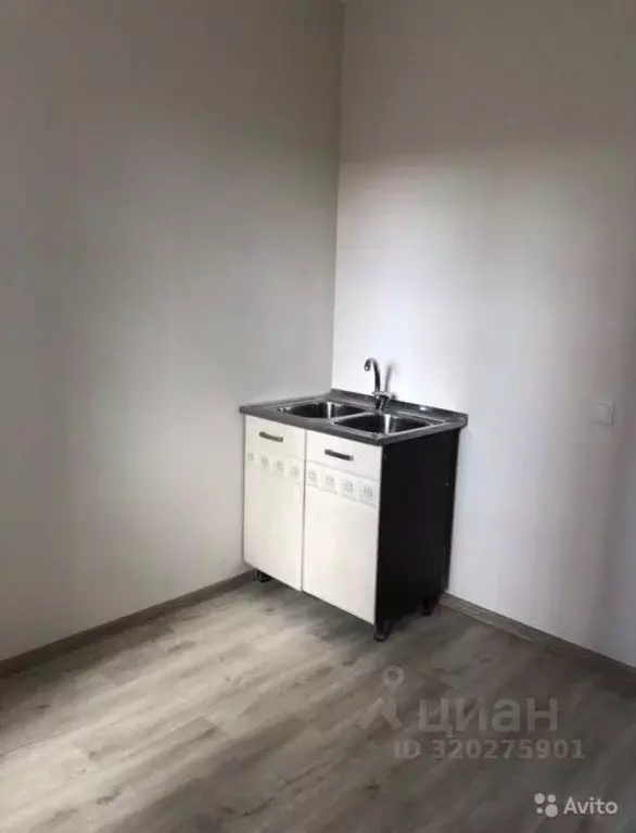 Офис в Красноярский край, Красноярск ул. Молокова, 68 (96 м) - Фото 0
