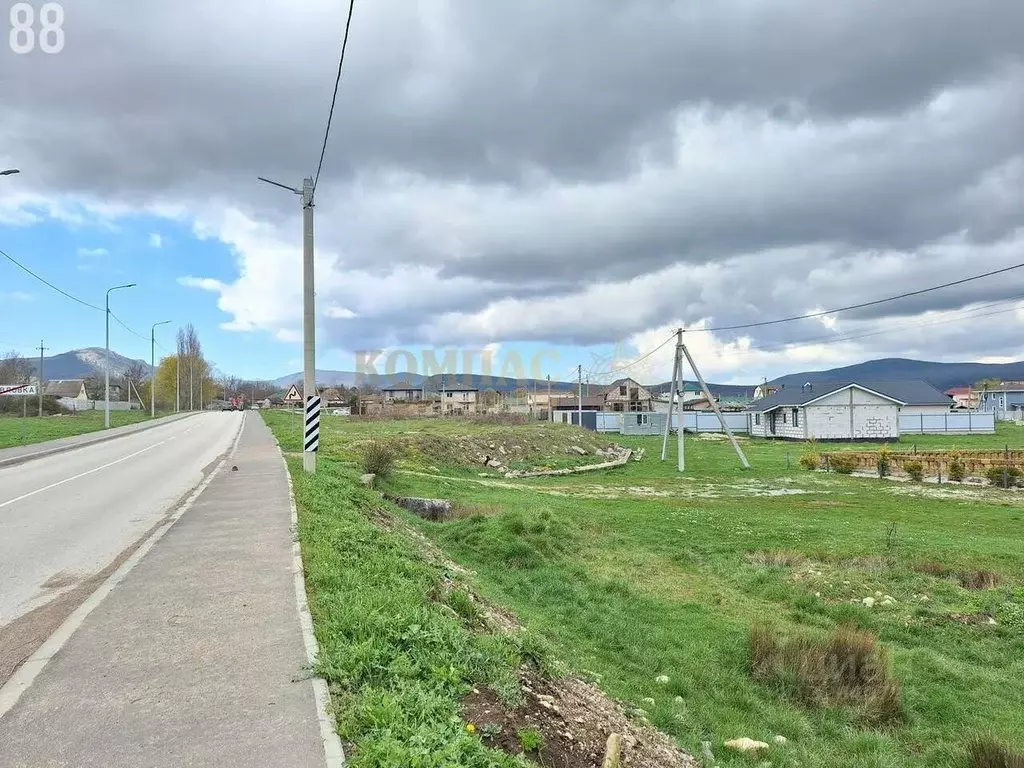 Участок в Севастополь с. Орлиное, ул. Счастливая (4.8 сот.) - Фото 2