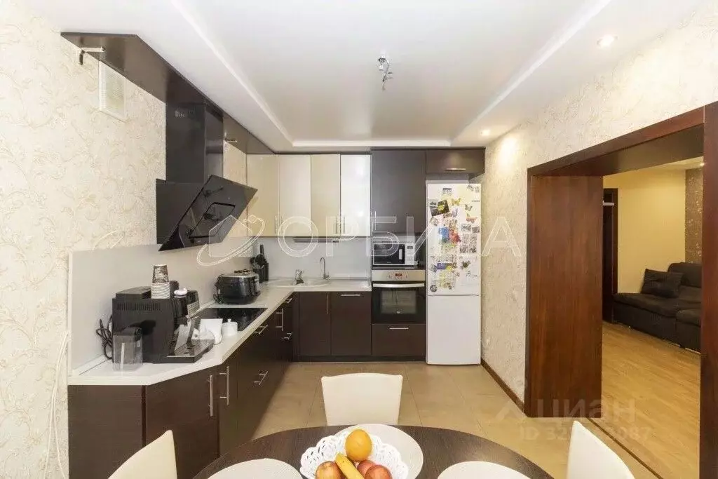 2-к кв. Тюменская область, Тюмень ул. Самарцева, 3 (63.2 м) - Фото 1