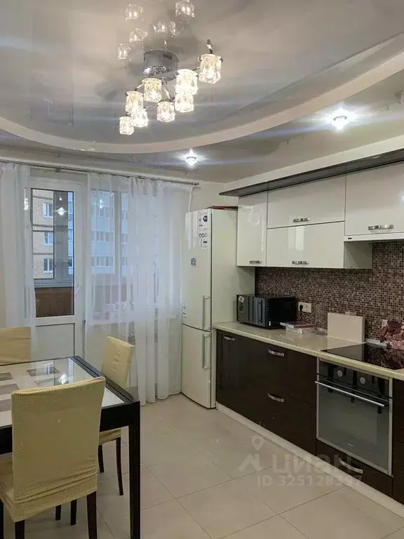 3-к кв. Чувашия, Новочебоксарск ул. Семенова, 2 (85.0 м) - Фото 1