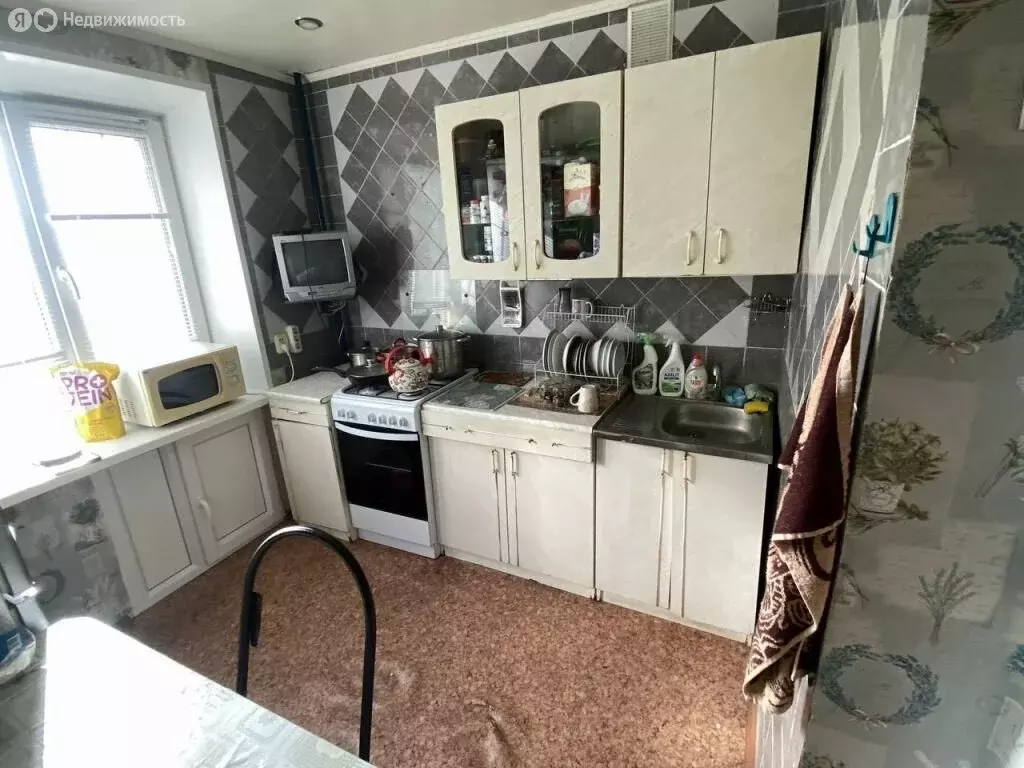 2-комнатная квартира: Саратов, улица имени А.И. Хользунова, 10/12 ... - Фото 1