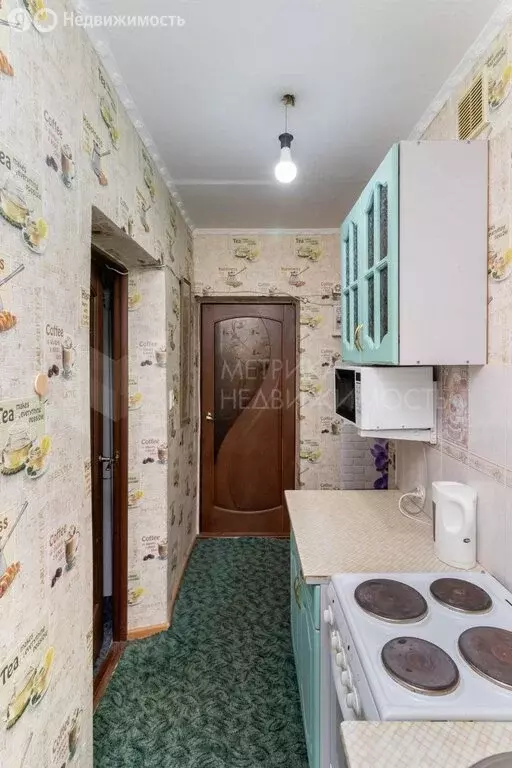 2-комнатная квартира: Тюмень, улица 50 лет Октября, 63А (36 м) - Фото 0