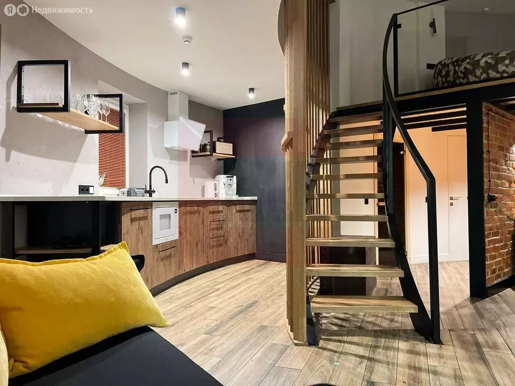 Квартира-студия: Зеленоградск, улица Тургенева, 1Б (78 м) - Фото 0
