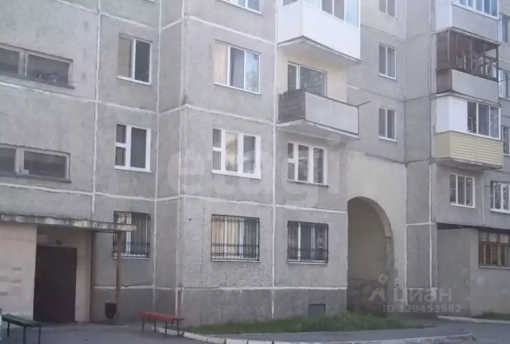 3-к кв. Тюменская область, Тюмень Камчатская ул., 2 (65.5 м) - Фото 1