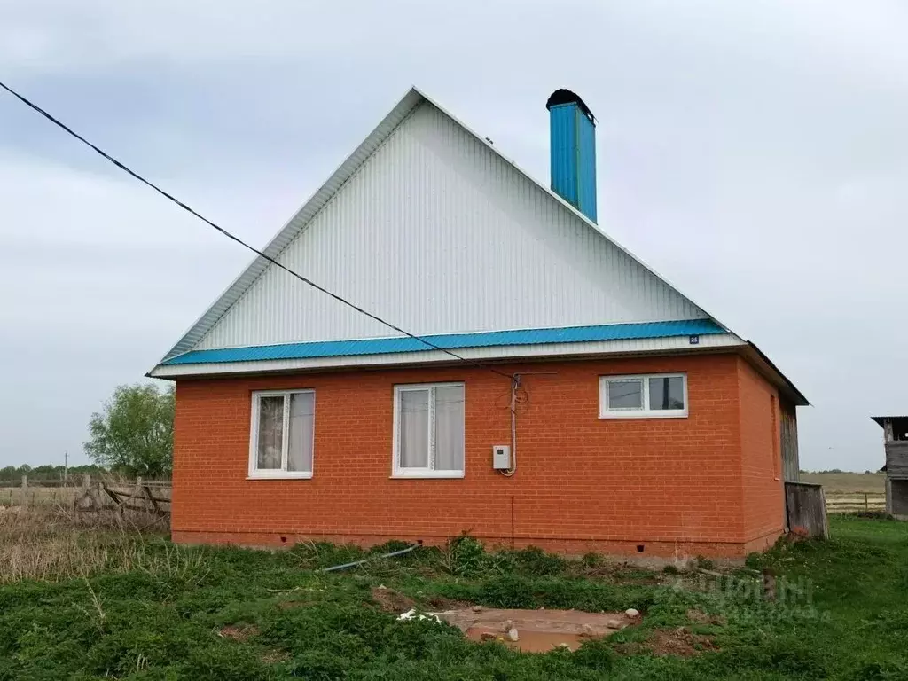 Дом в Башкортостан, Гафурийский район, Зилим-Карановский сельсовет, д. ... - Фото 0