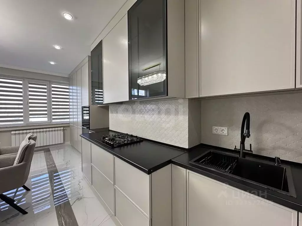 3-к кв. Северная Осетия, Владикавказ ул. Астана Кесаева, 44Вк2 (95.0 ... - Фото 2