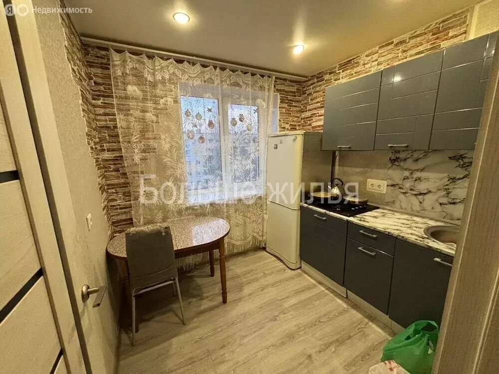 3-комнатная квартира: Волгоград, улица 64-й Армии, 131 (55 м) - Фото 1