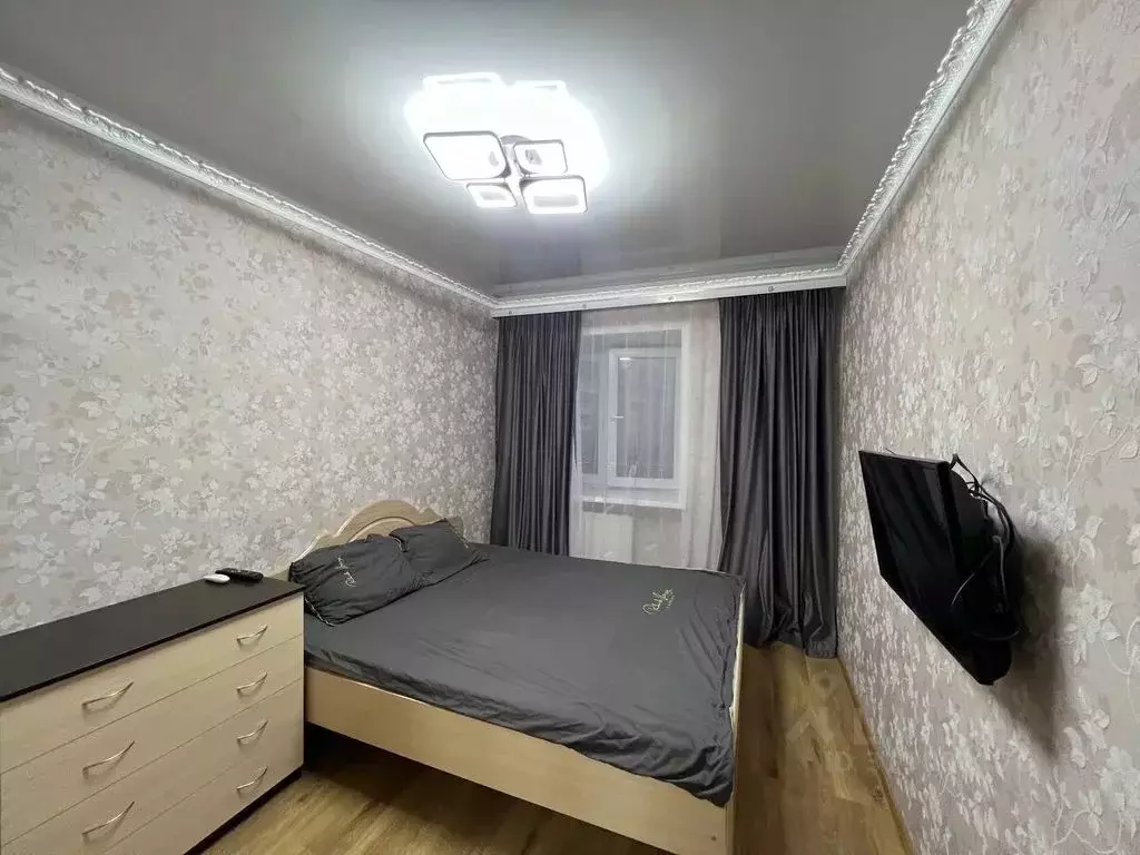 1-к кв. Тюменская область, Тобольск 7-й мкр, 49А (30.0 м) - Фото 0